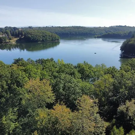 Hotel Paisible En Bord De Lac.